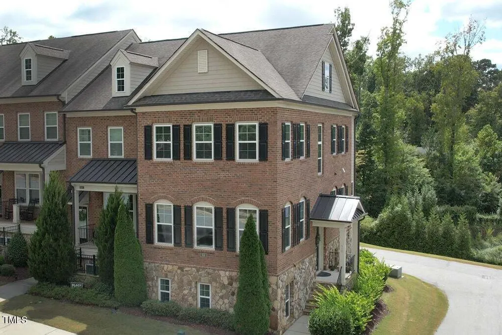 910 Wake Towne Dr, Raleigh, NC 27609