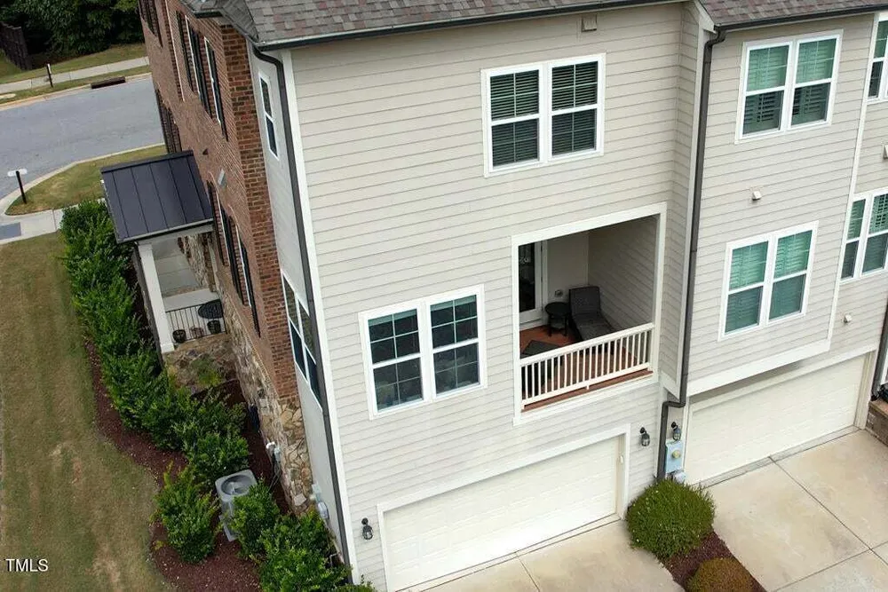 910 Wake Towne Dr, Raleigh, NC 27609