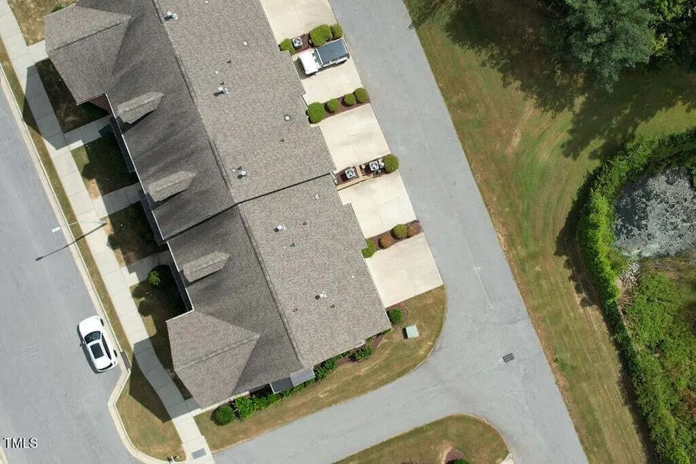 910 Wake Towne Dr, Raleigh, NC 27609