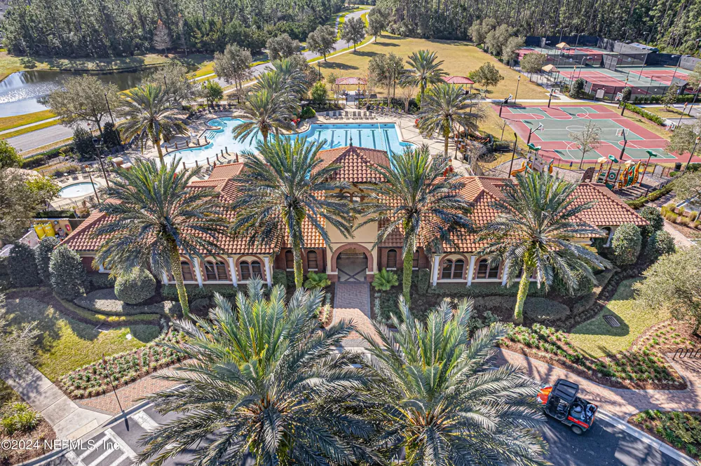 305 Carriage Hill Ct, Saint Johns, FL 32259