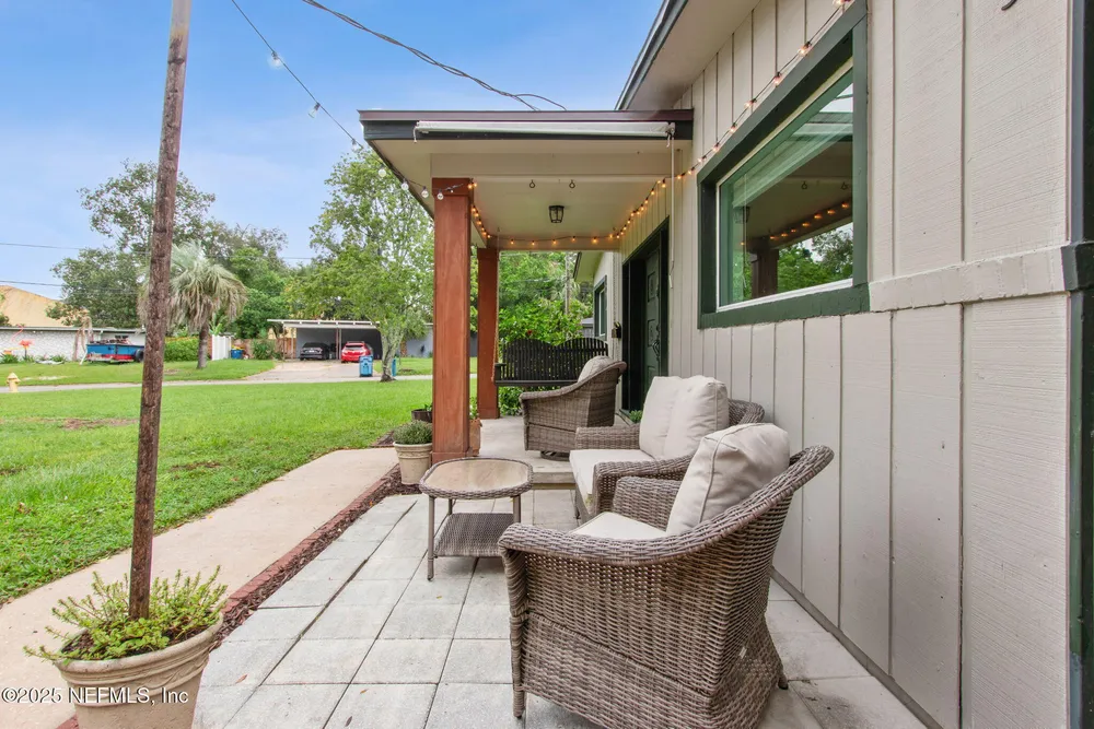 803 Seabrook Cove Rd, Jacksonville, FL 32211