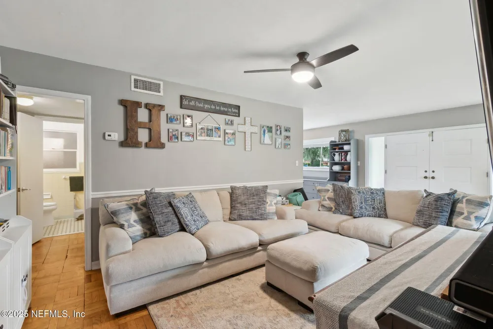803 Seabrook Cove Rd, Jacksonville, FL 32211