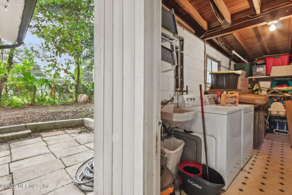 803 Seabrook Cove Rd, Jacksonville, FL 32211