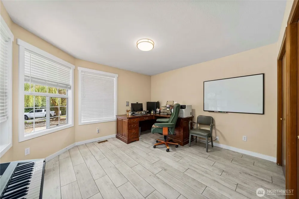 25921 Witte Rd SE, Maple Valley, WA 98038