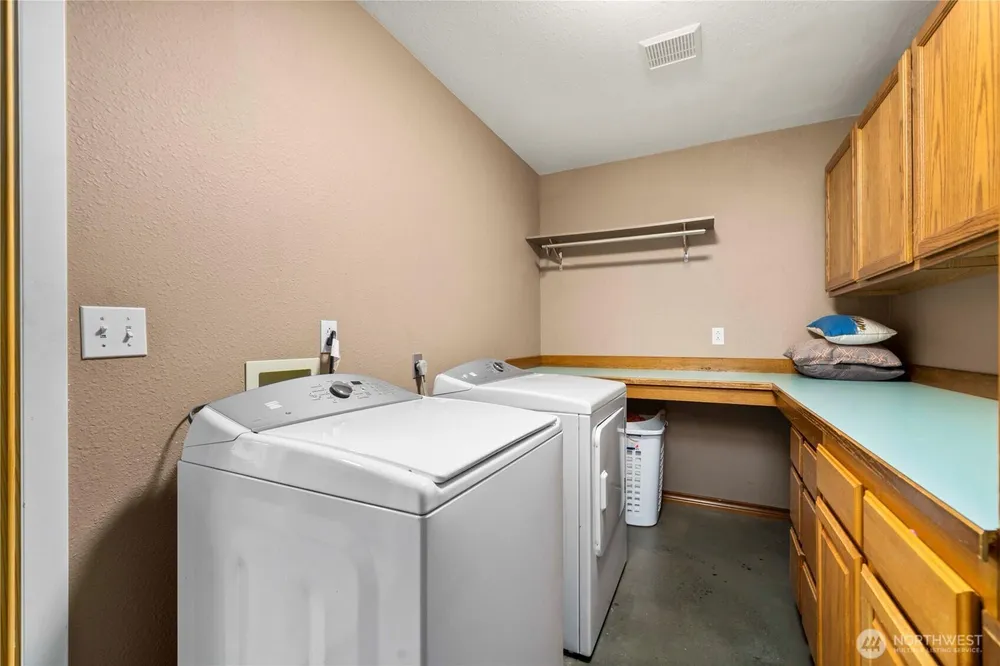 25921 Witte Rd SE, Maple Valley, WA 98038