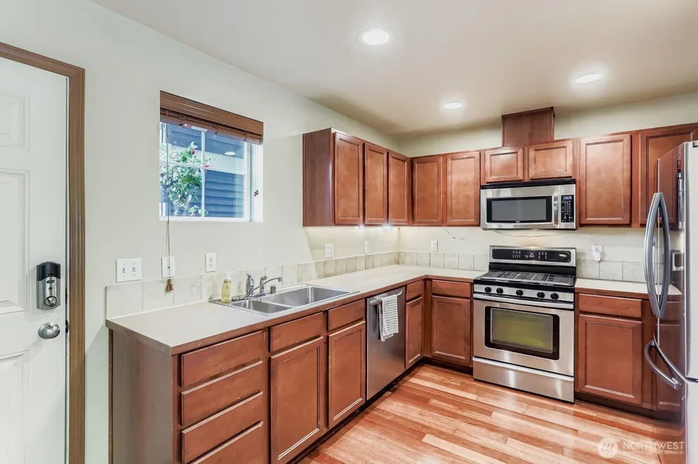 838 4th Ave NE, Issaquah, WA 98029
