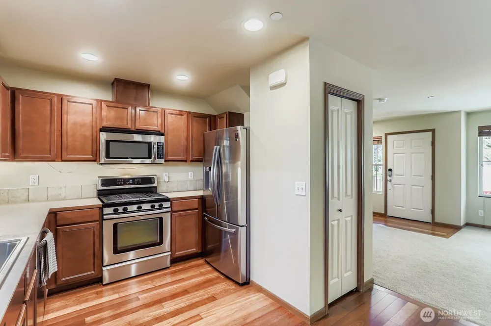 838 4th Ave NE, Issaquah, WA 98029
