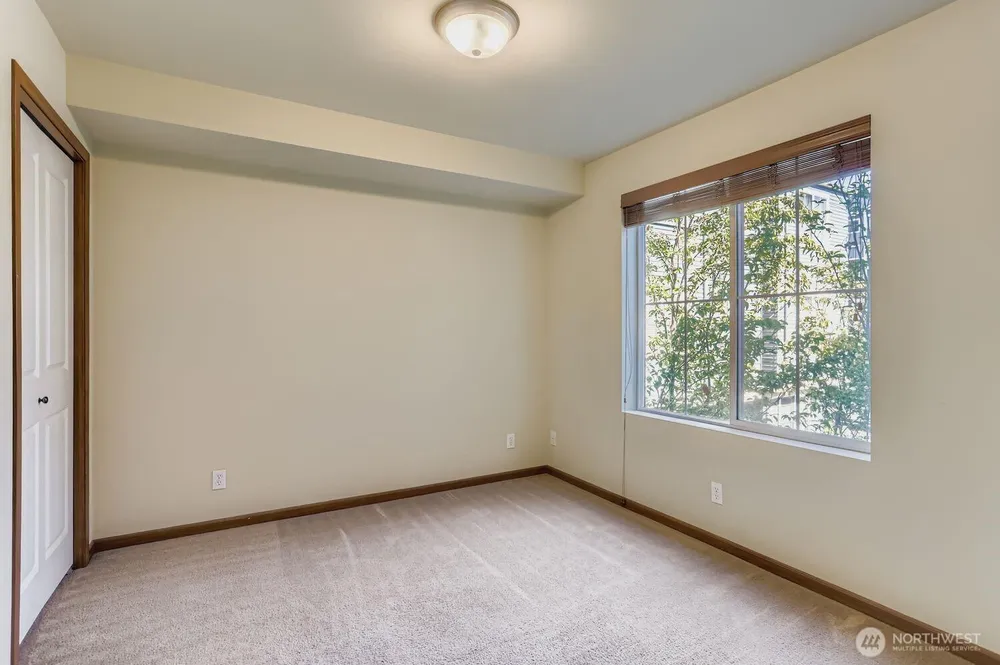 838 4th Ave NE, Issaquah, WA 98029