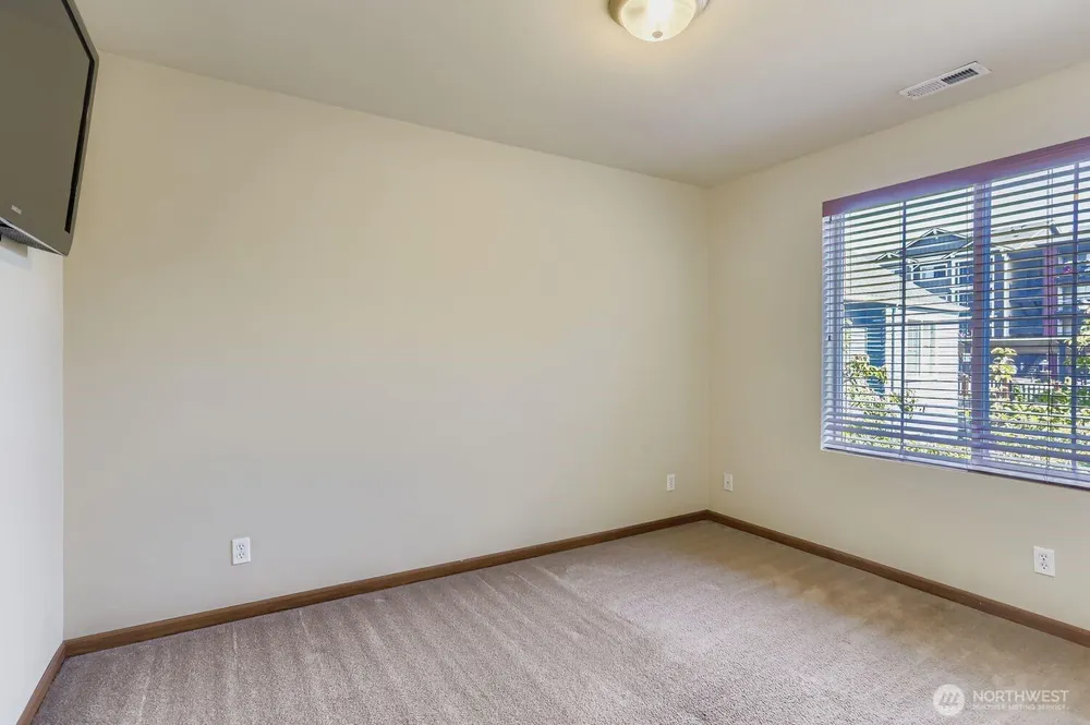 838 4th Ave NE, Issaquah, WA 98029