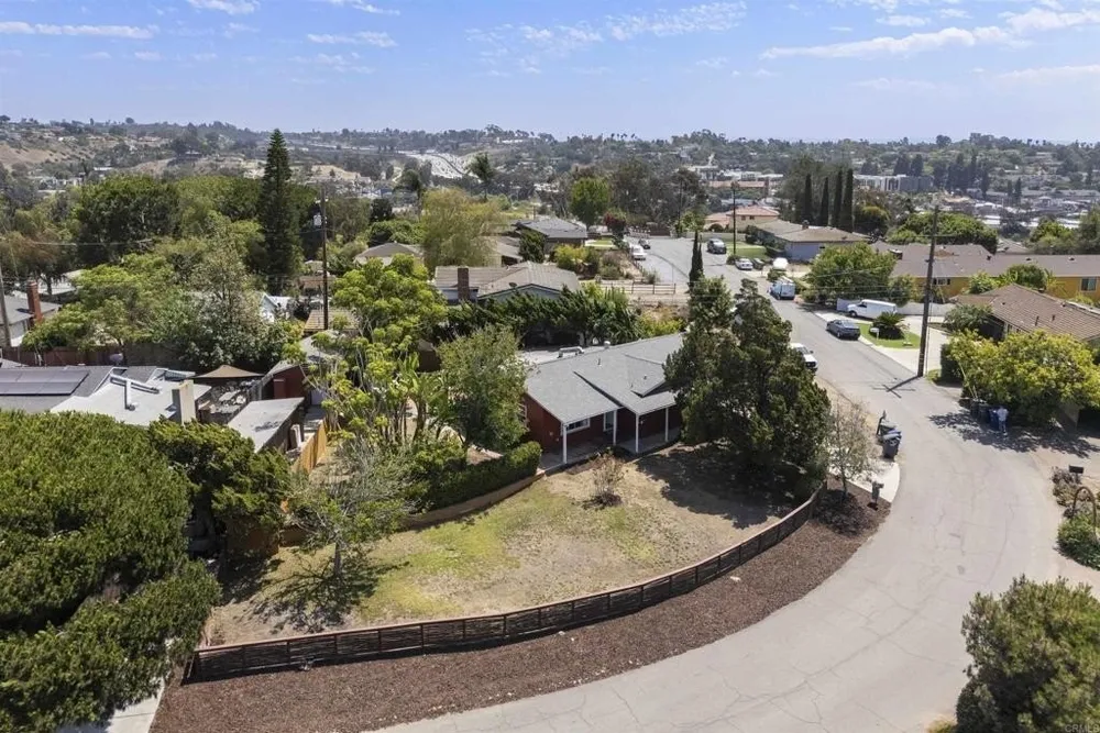 3825 Grandview Pl, Bonita, CA 91902