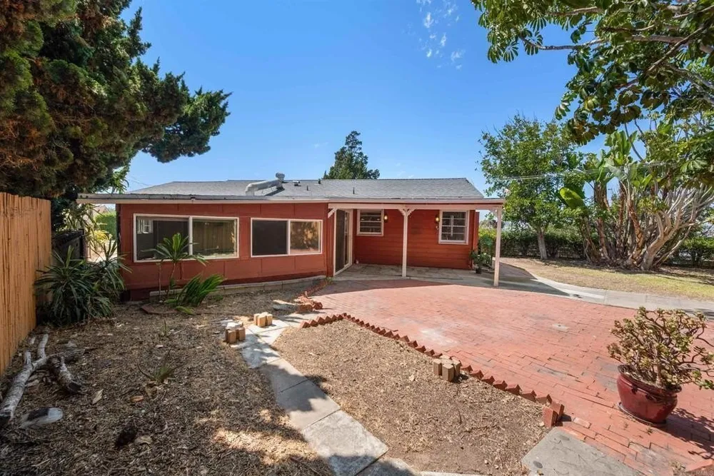 3825 Grandview Pl, Bonita, CA 91902