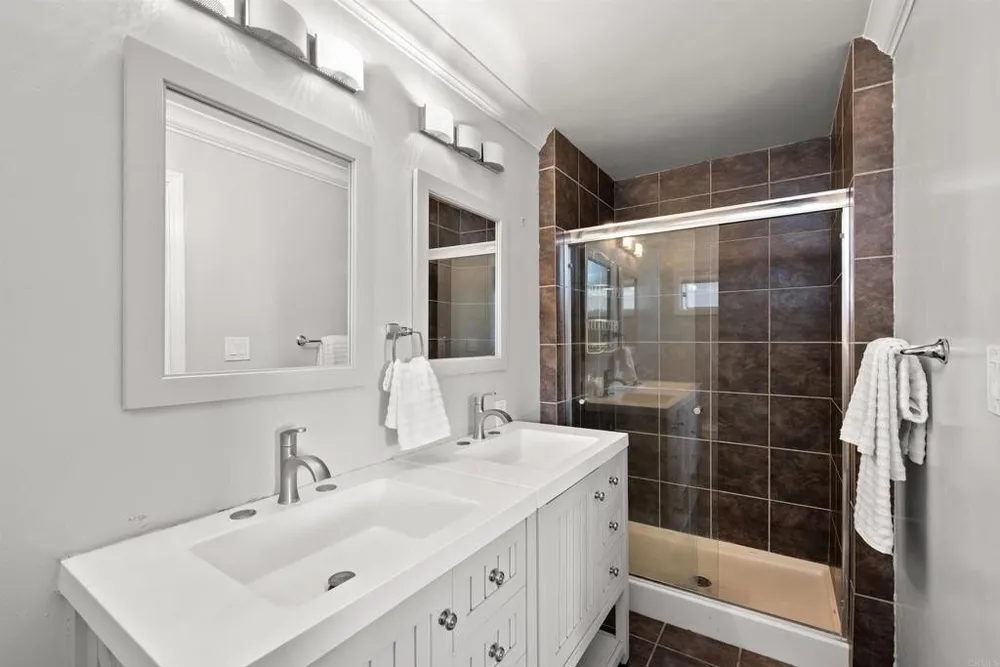 3825 Grandview Pl, Bonita, CA 91902