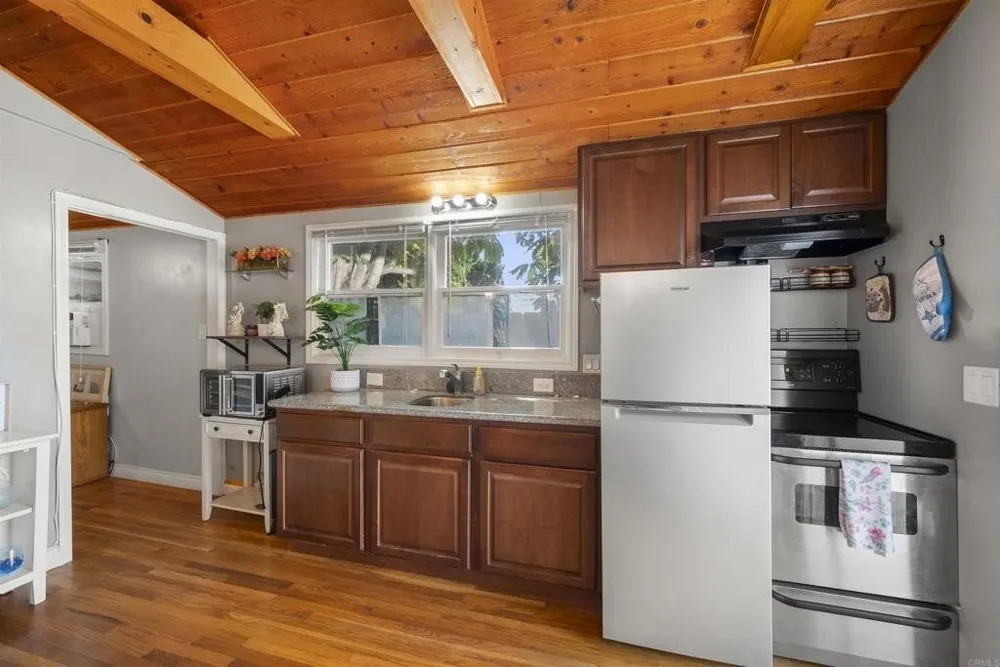 3825 Grandview Pl, Bonita, CA 91902
