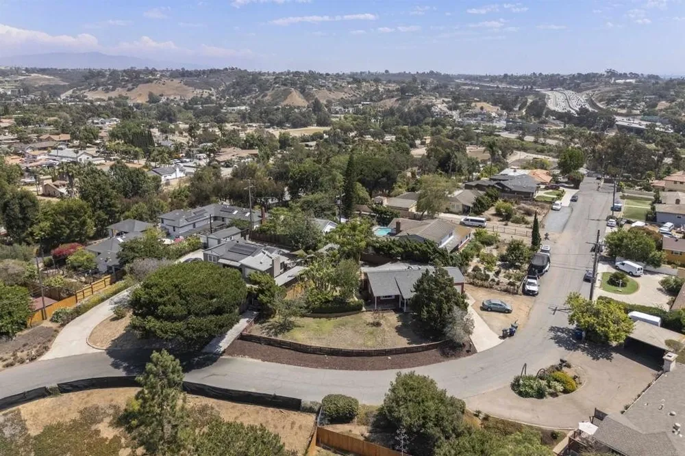 3825 Grandview Pl, Bonita, CA 91902