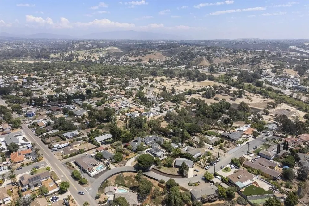 3825 Grandview Pl, Bonita, CA 91902