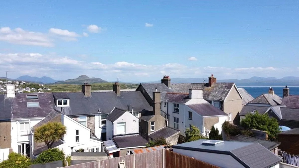 Criccieth, Gwynedd, LL52