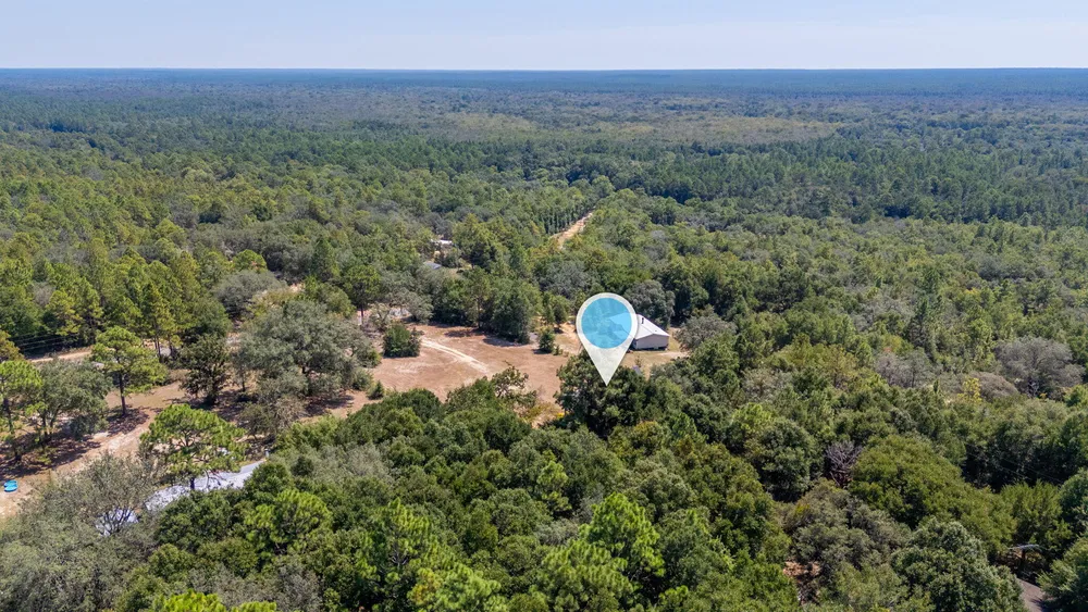 4194 Log Lake Rd, Holt, FL 32564