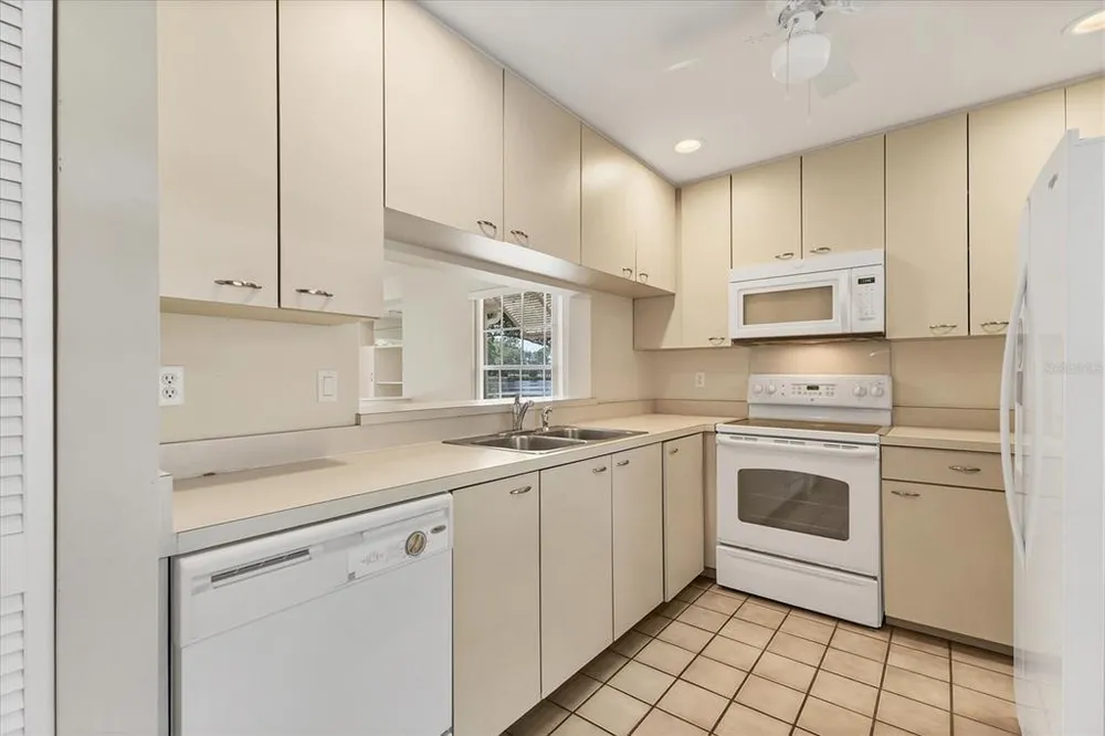 3244 Ringwood Meadows, Sarasota, FL 34235