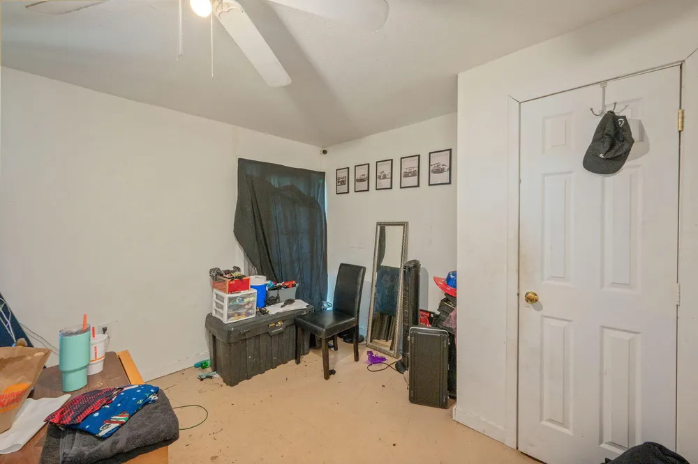 4194 Log Lake Rd, Holt, FL 32564