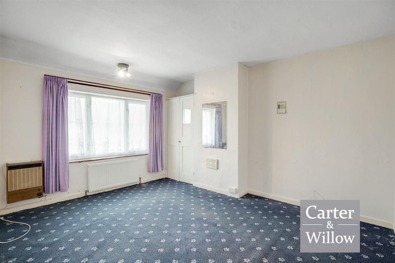Hedgemans Road, Dagenham, Essex Image 9