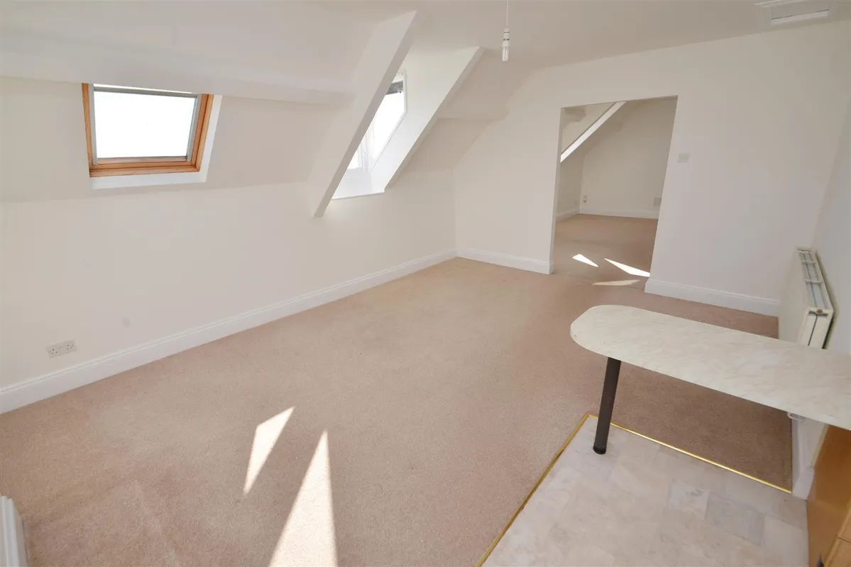 1, Fern House, Penally, Tenby