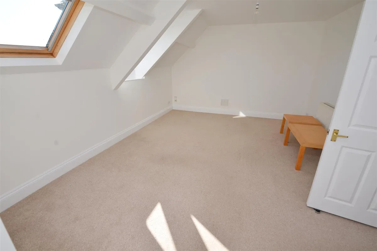 1, Fern House, Penally, Tenby