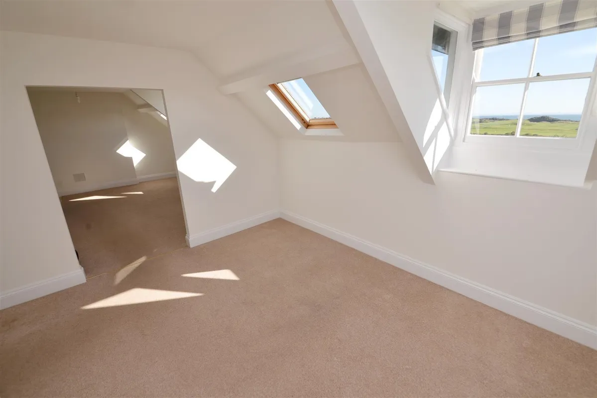 1, Fern House, Penally, Tenby