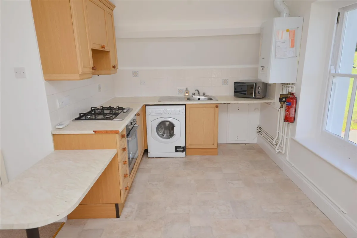 1, Fern House, Penally, Tenby