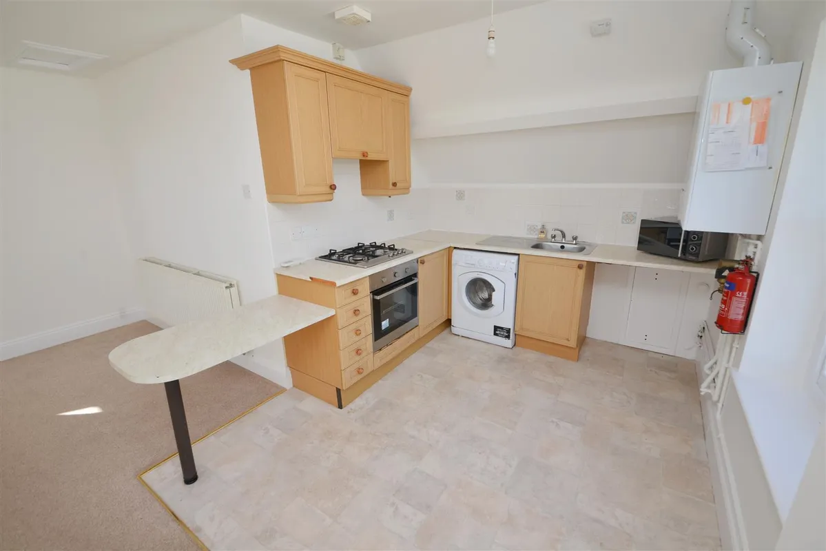 1, Fern House, Penally, Tenby