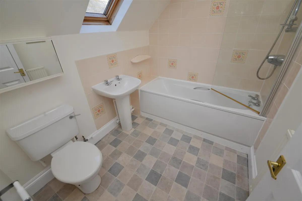 1, Fern House, Penally, Tenby