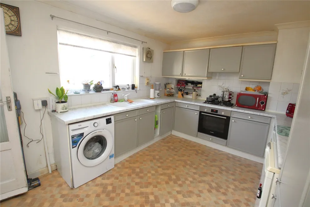 Property carousel item 4