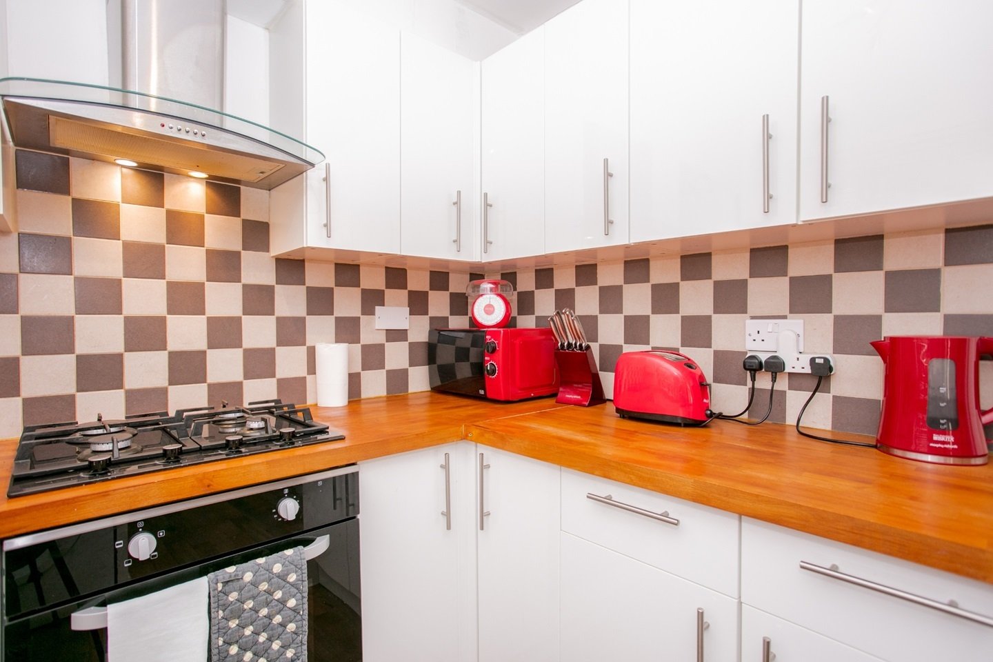 Two Bedroom Flat  For Let  North Villas  Camden  NW1 Image 7