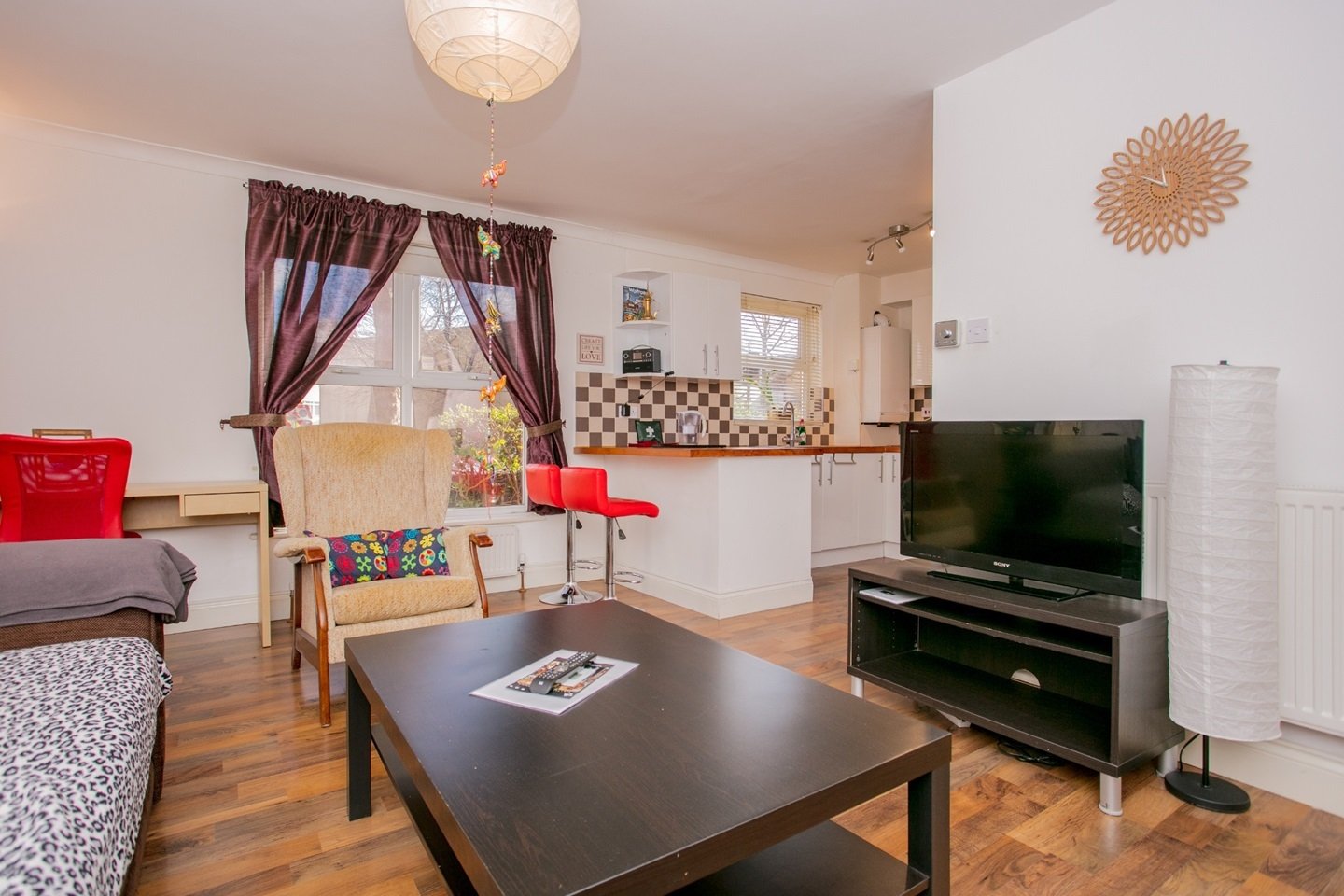 Two Bedroom Flat  For Let  North Villas  Camden  NW1 Image 4