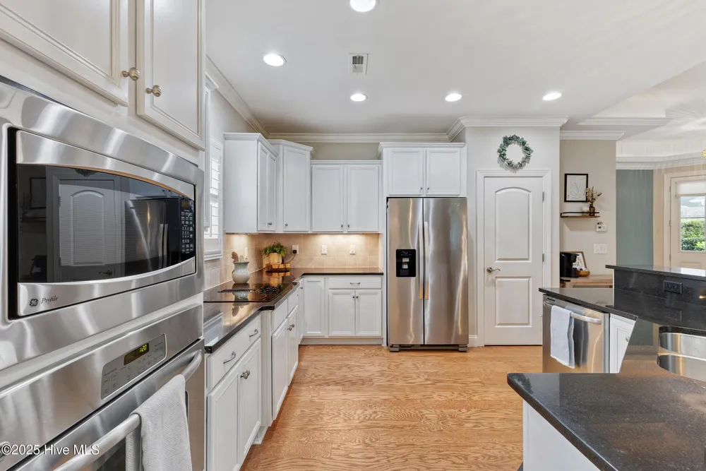 1162 Evangeline Dr, Leland, NC 28451