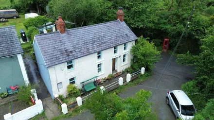 Cwrtnewydd, Llanybydder, SA40