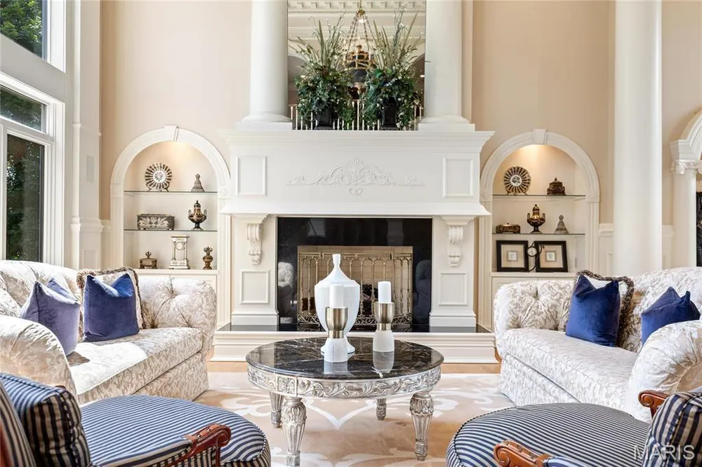 4 Upper Whitmoor Dr, Weldon Spring, MO 63304