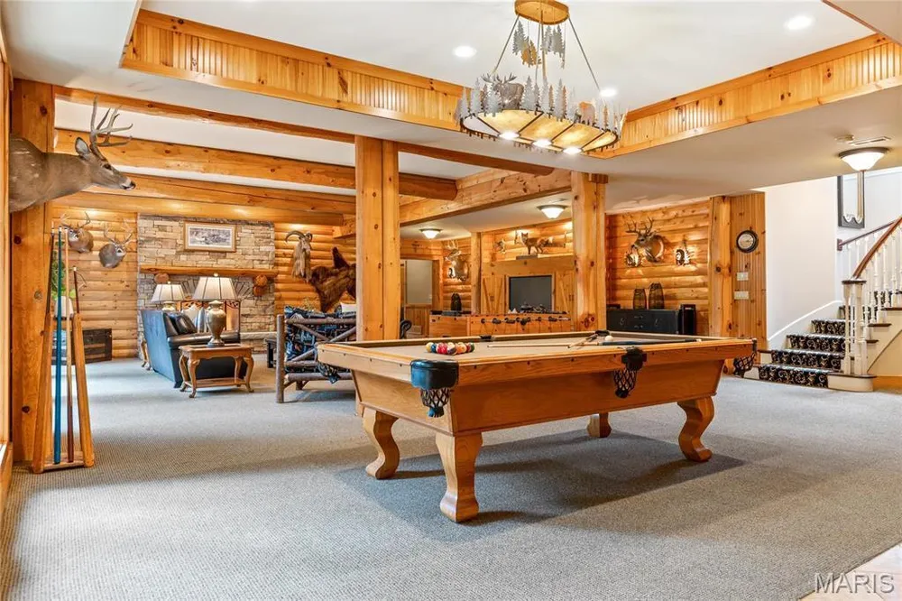 4 Upper Whitmoor Dr, Weldon Spring, MO 63304