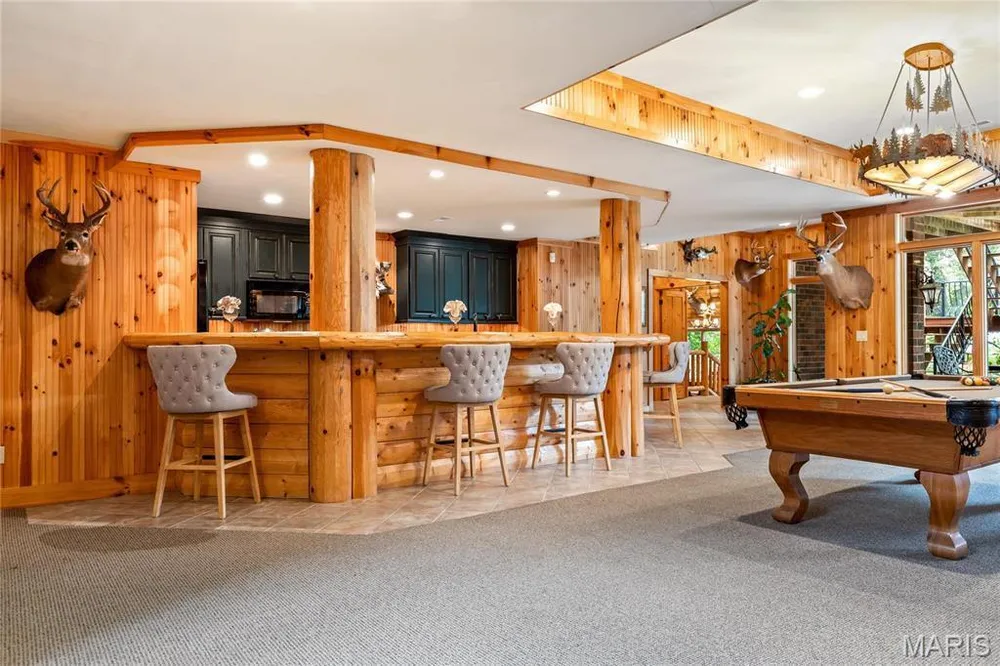 4 Upper Whitmoor Dr, Weldon Spring, MO 63304