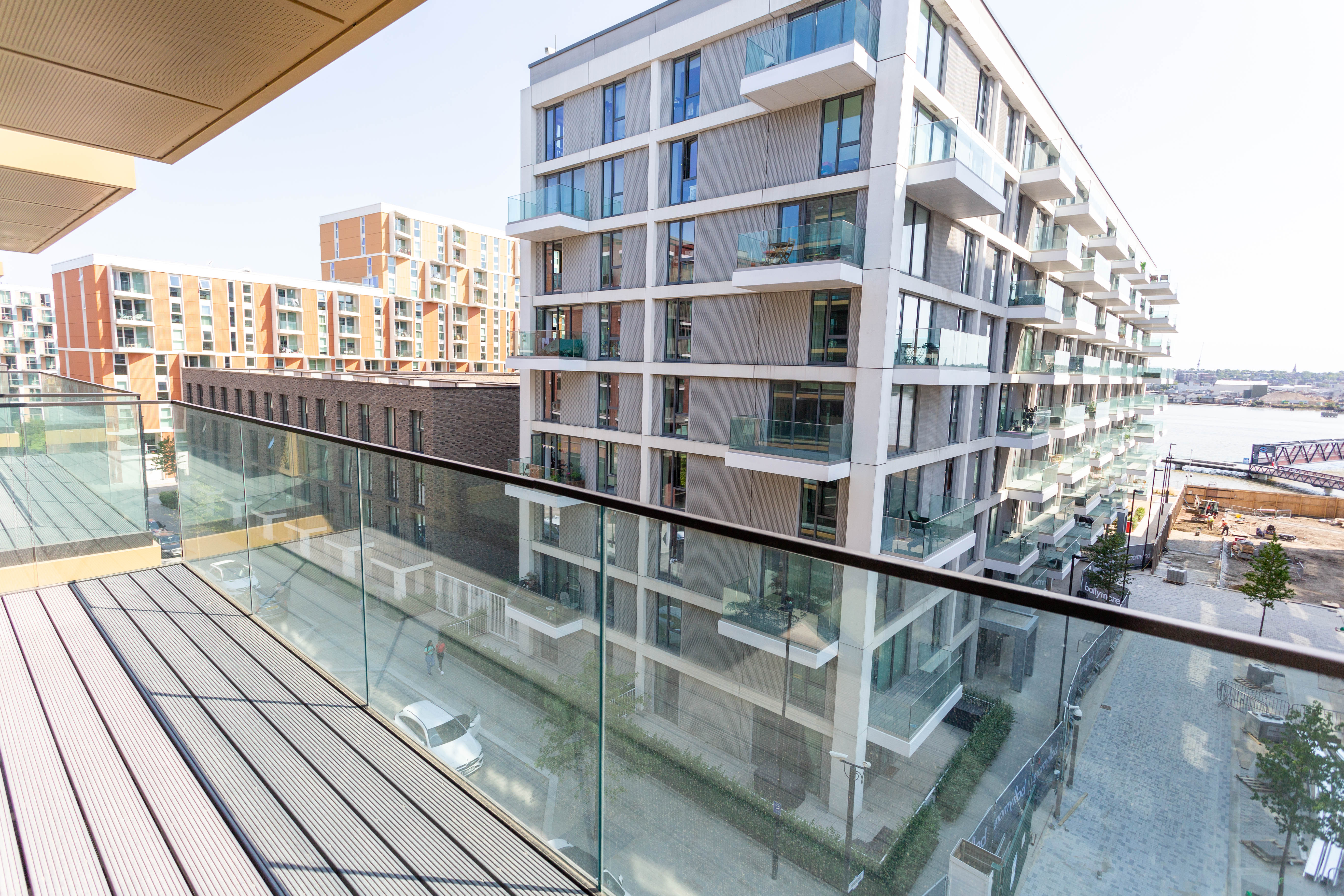 40 Royal Crest Avenue, London, Greater London, E16 Image 5