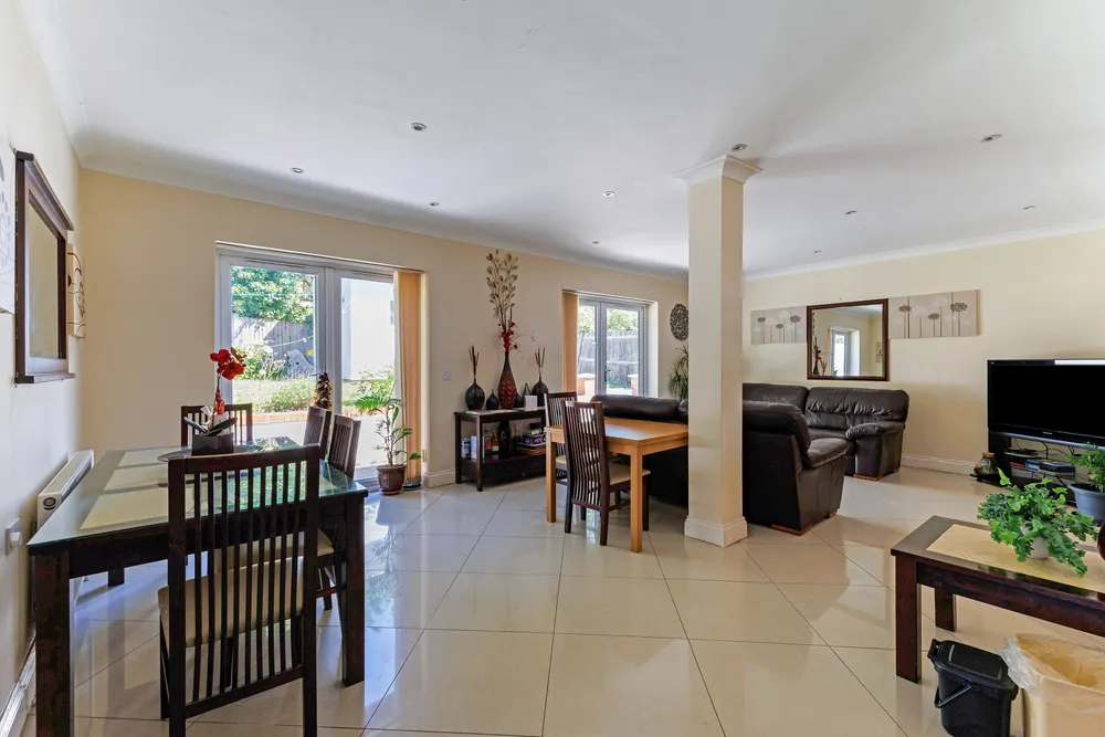 Whitegate Gardens, Harrow, HA3