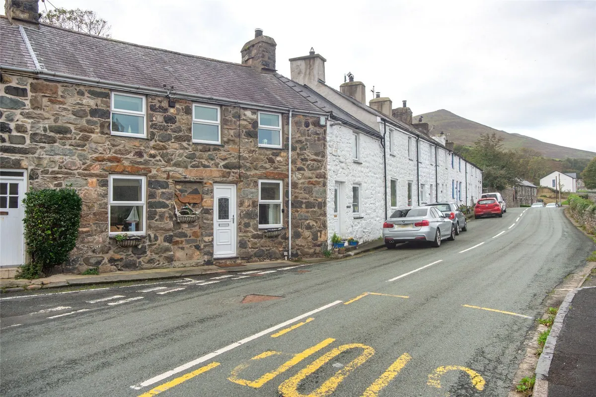 Clynnogfawr, Caernarfon, Gwynedd, LL54