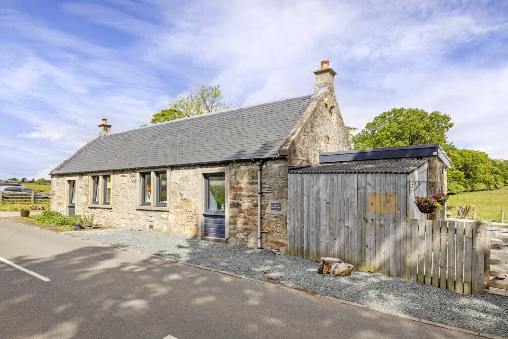 Easter Blawloan Cottage, Blackness, Linlithgow, EH49 7NP Image 1