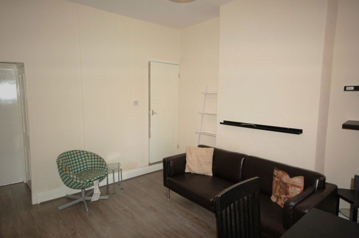 271 Hubert Road, B29 6ES Image 2
