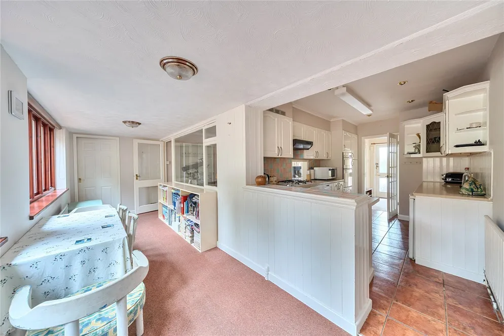 Property carousel item 4