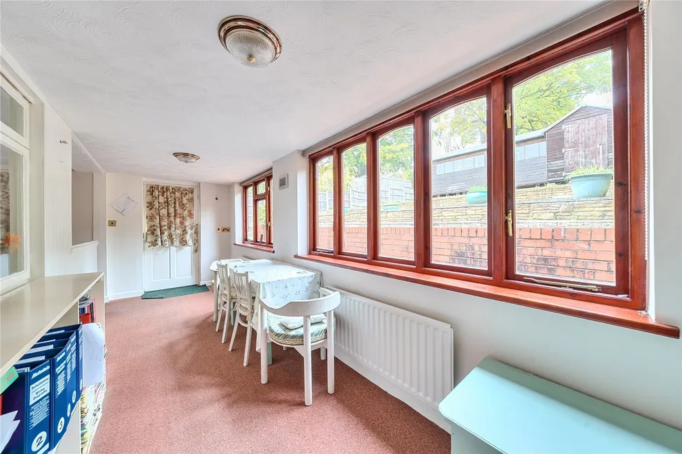 Property carousel item 10