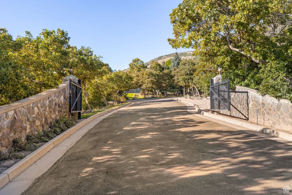 5210 Skyline Pkwy, Ogden, UT 84403