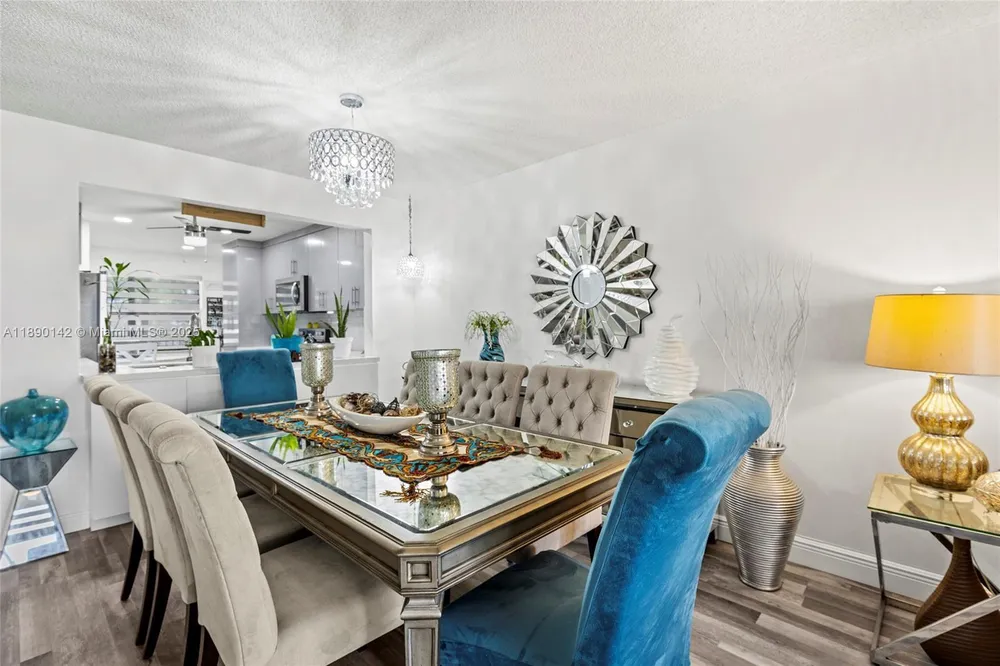 10400 NW 30th Ct, Sunrise, FL 33322