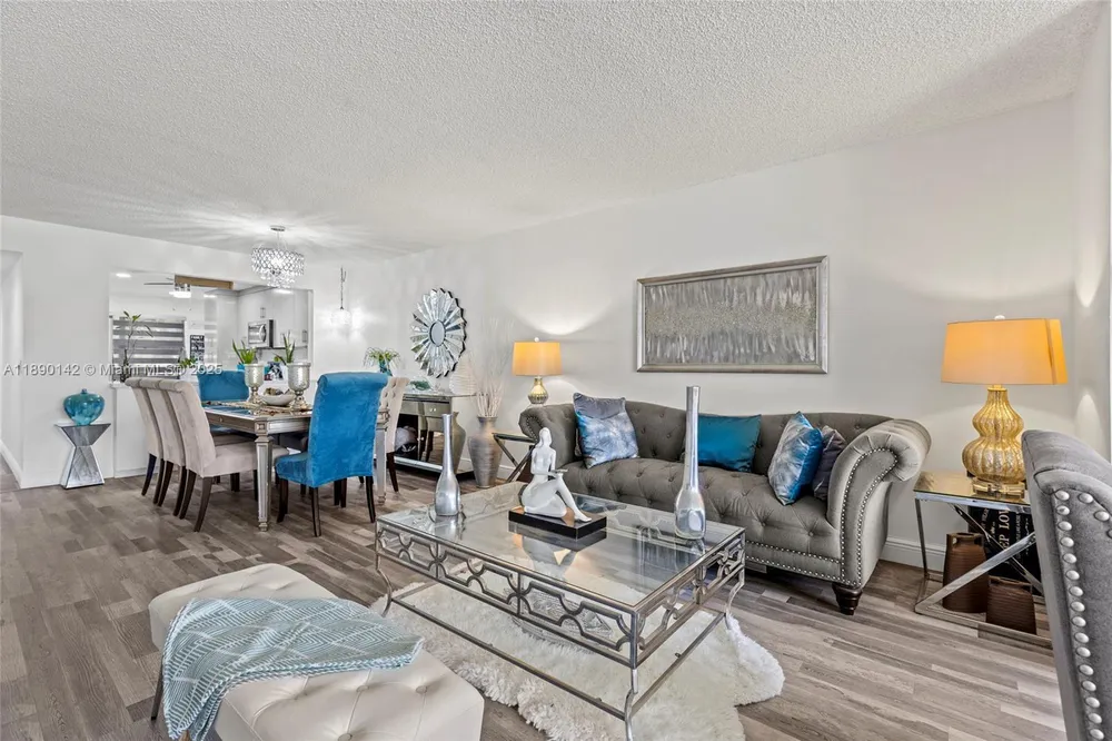 10400 NW 30th Ct, Sunrise, FL 33322