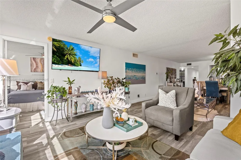 10400 NW 30th Ct, Sunrise, FL 33322