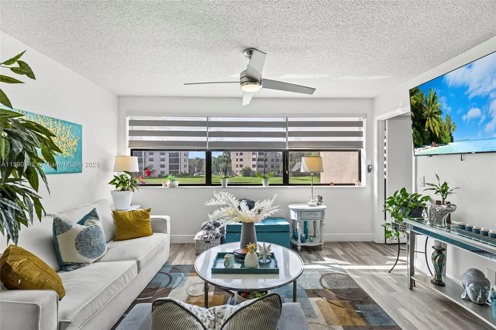 10400 NW 30th Ct, Sunrise, FL 33322